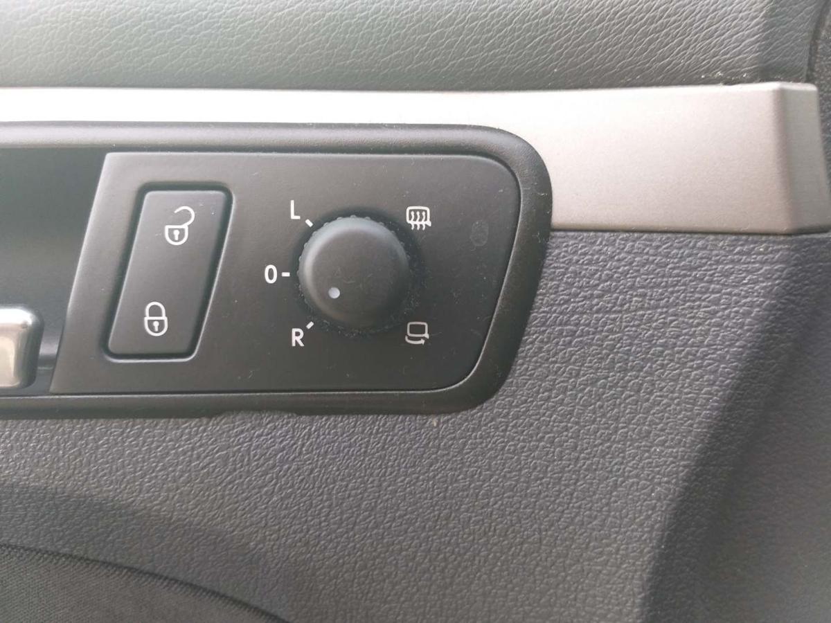 VW Touran 1T original Au&szlig;enspiegel links elektrisch anklappbar LC9X Deepblack Bj.2008